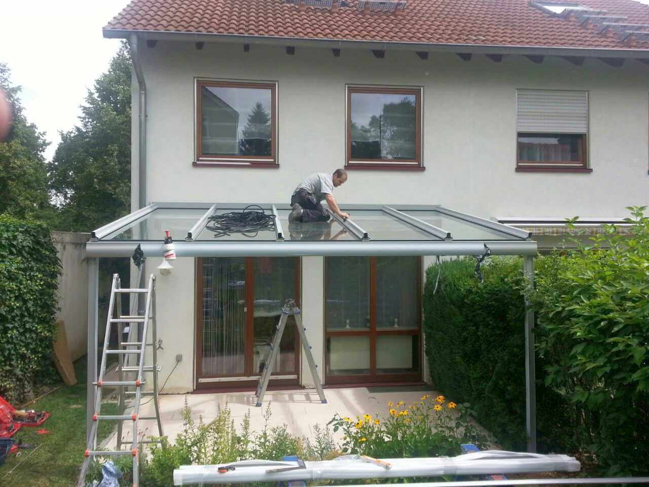 Montage der Aluminium Konstruktion