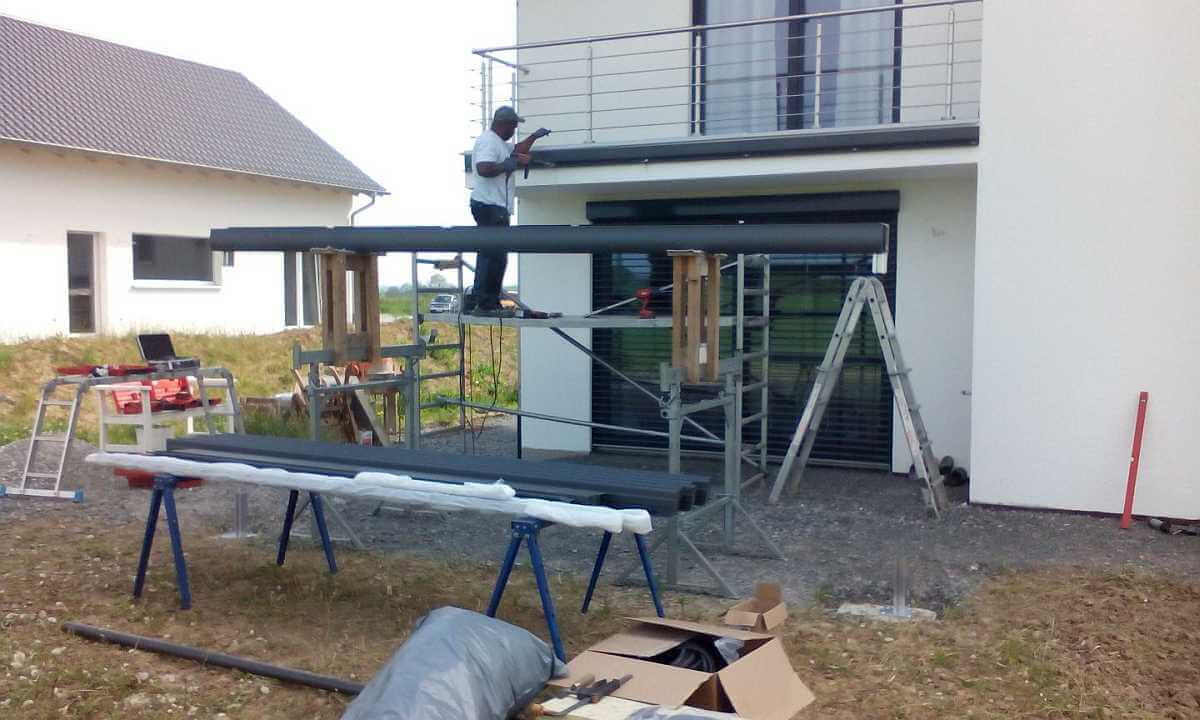 Montagebeginn in Sersheim