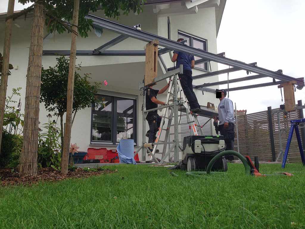 Montage des Glasdaches