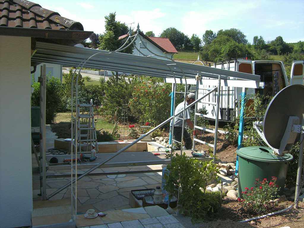 Montage der Aluminium Konstruktion in Mühlacker