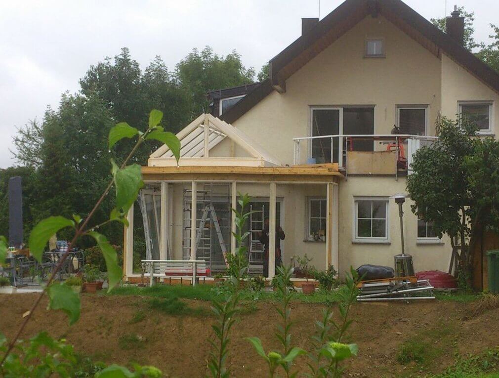Montage der Holz-Aluminium Konstruktion