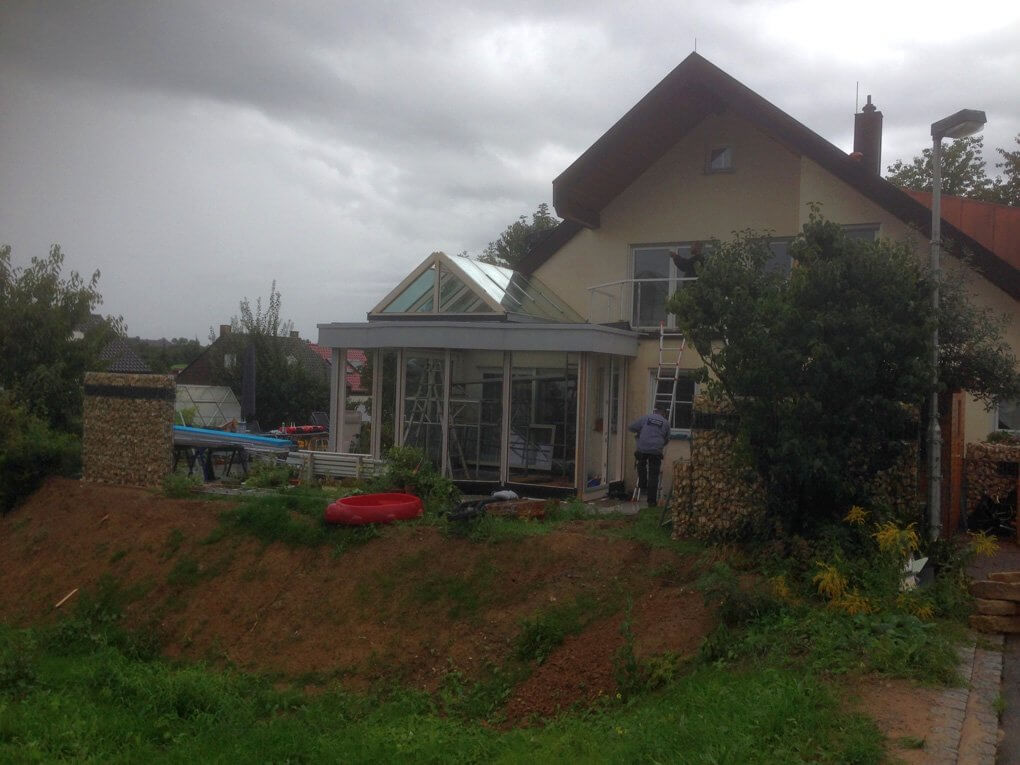 Beim einglasen der Dachkonstruktion