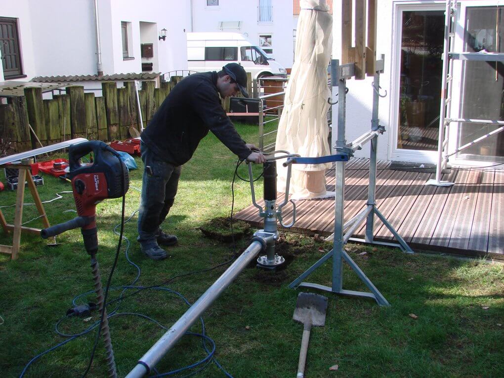Eindrehfundament am Terrassenschiebedach
