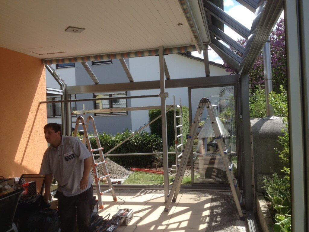 Montage des Glasdaches