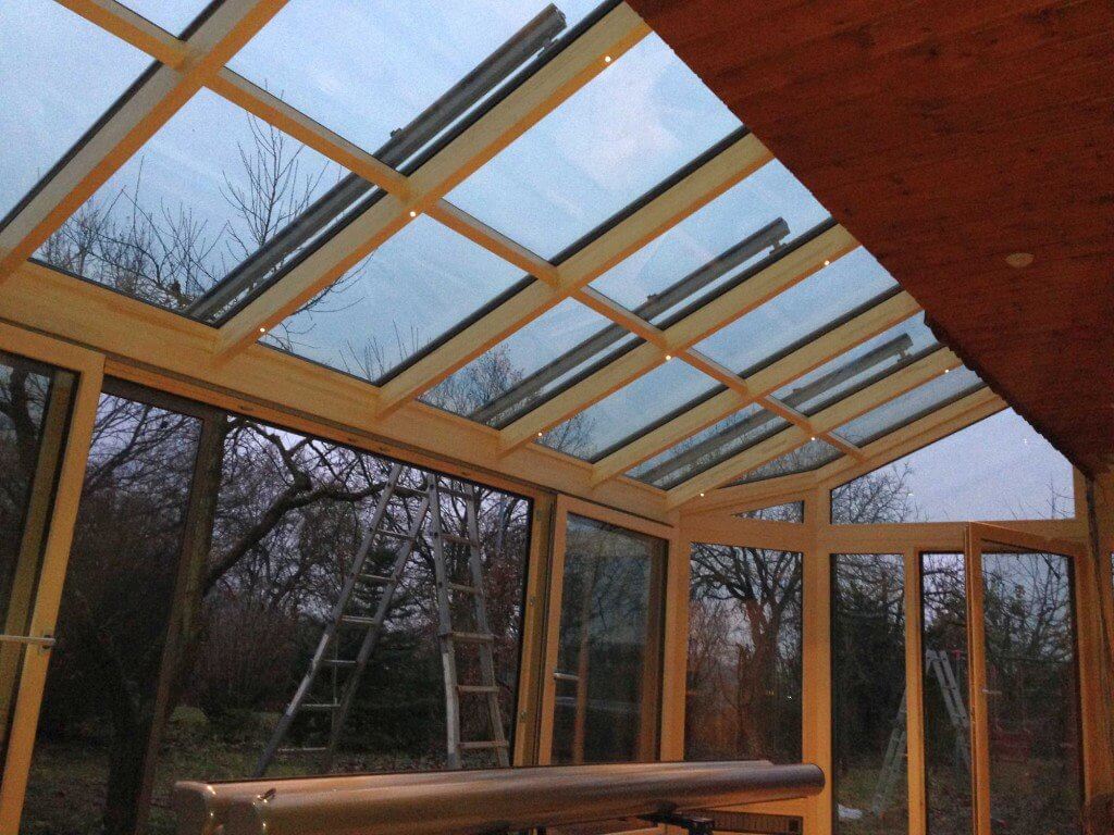 Montage der Holz-Aluminium Konstruktion