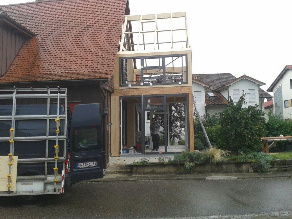Montage der Holz-Aluminium Konstruktion