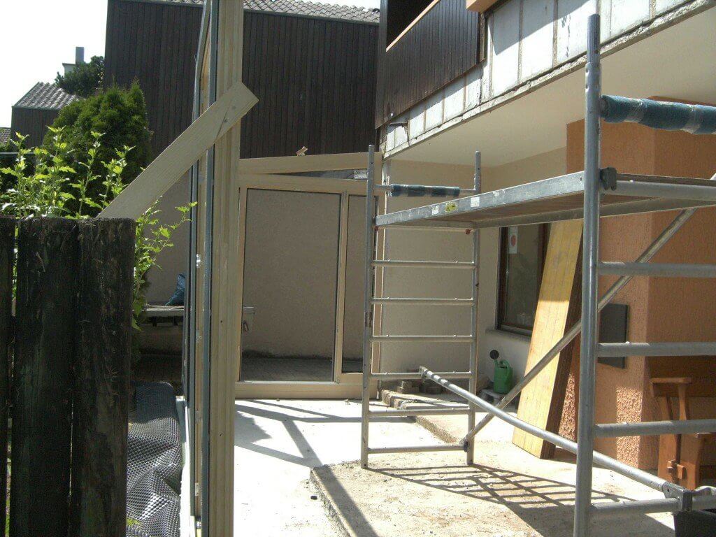 Montage der Holz-Aluminium Konstruktion