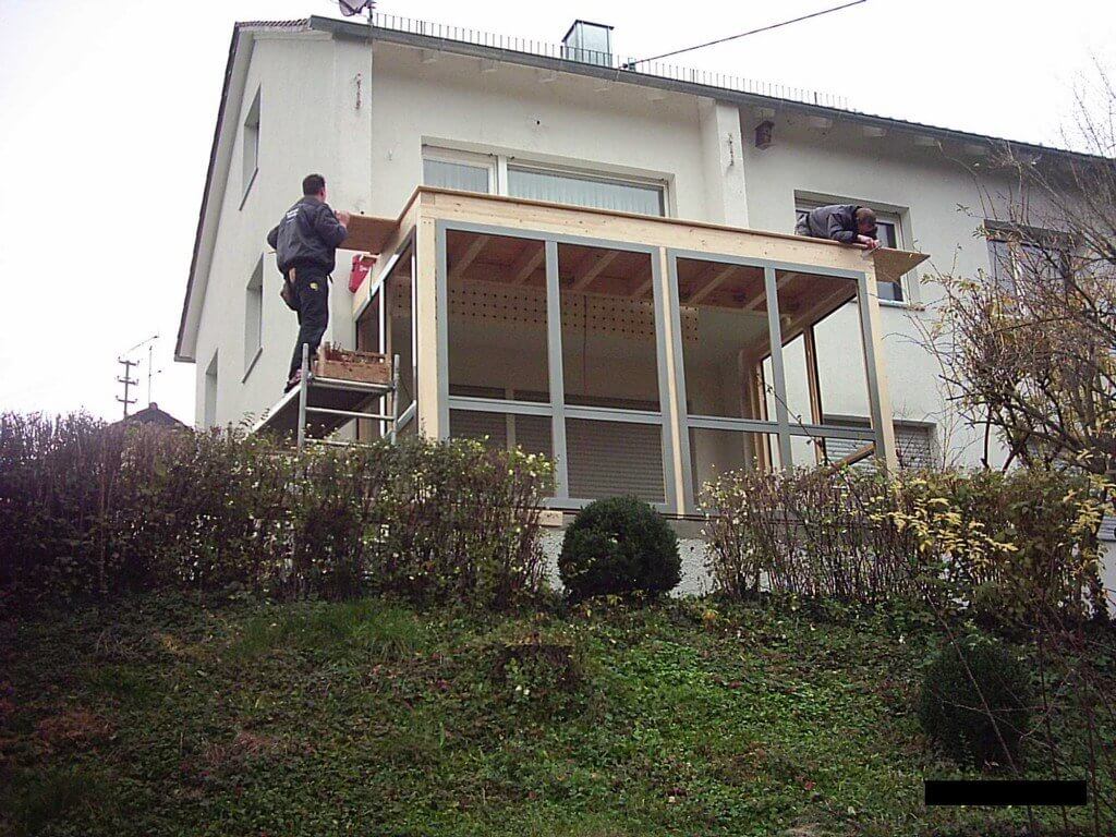 Montage der Holz-Aluminium Konstruktion