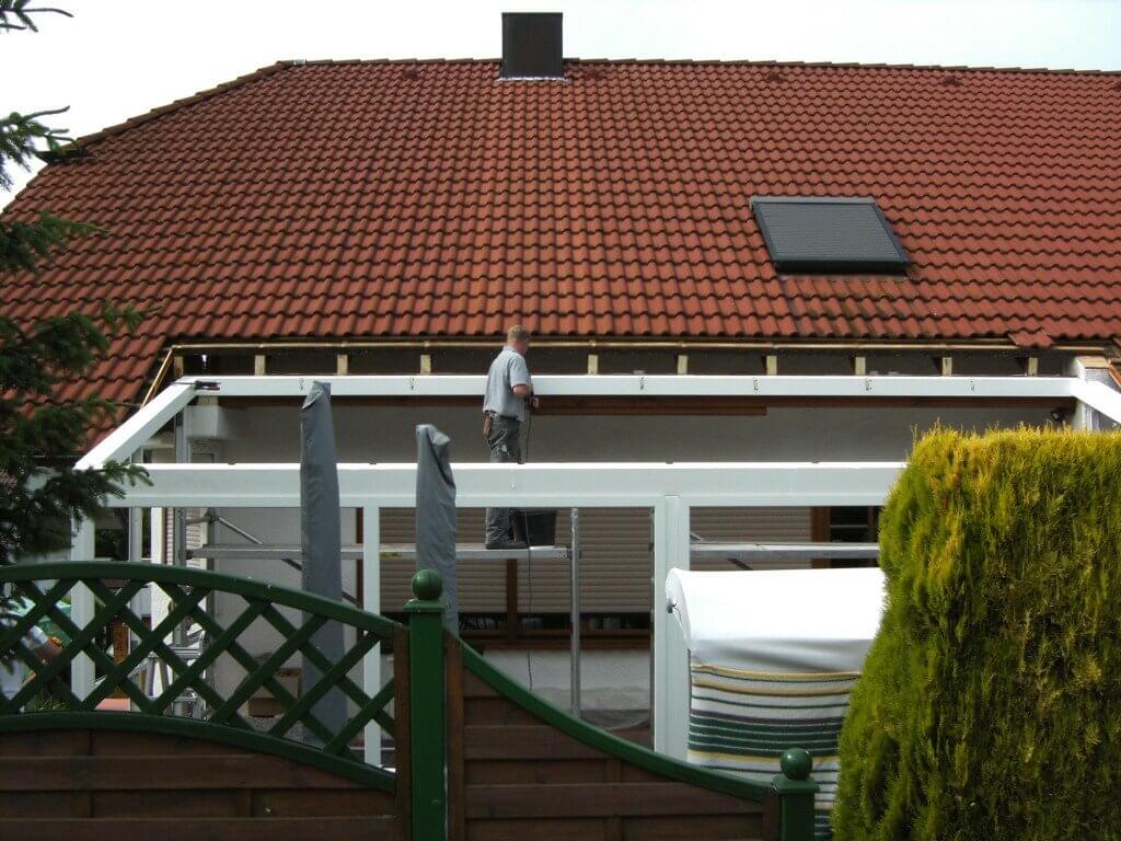 Montage der Holz-Aluminium Konstruktion