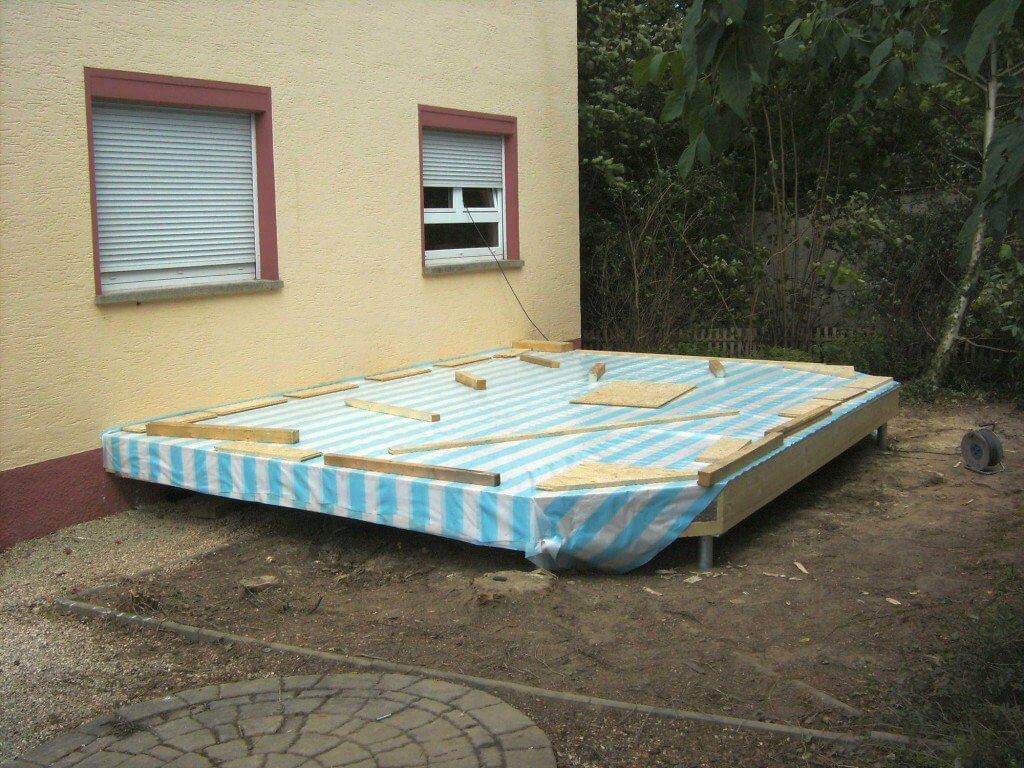 Balkenlage als Bodenplatte voll Isoliert