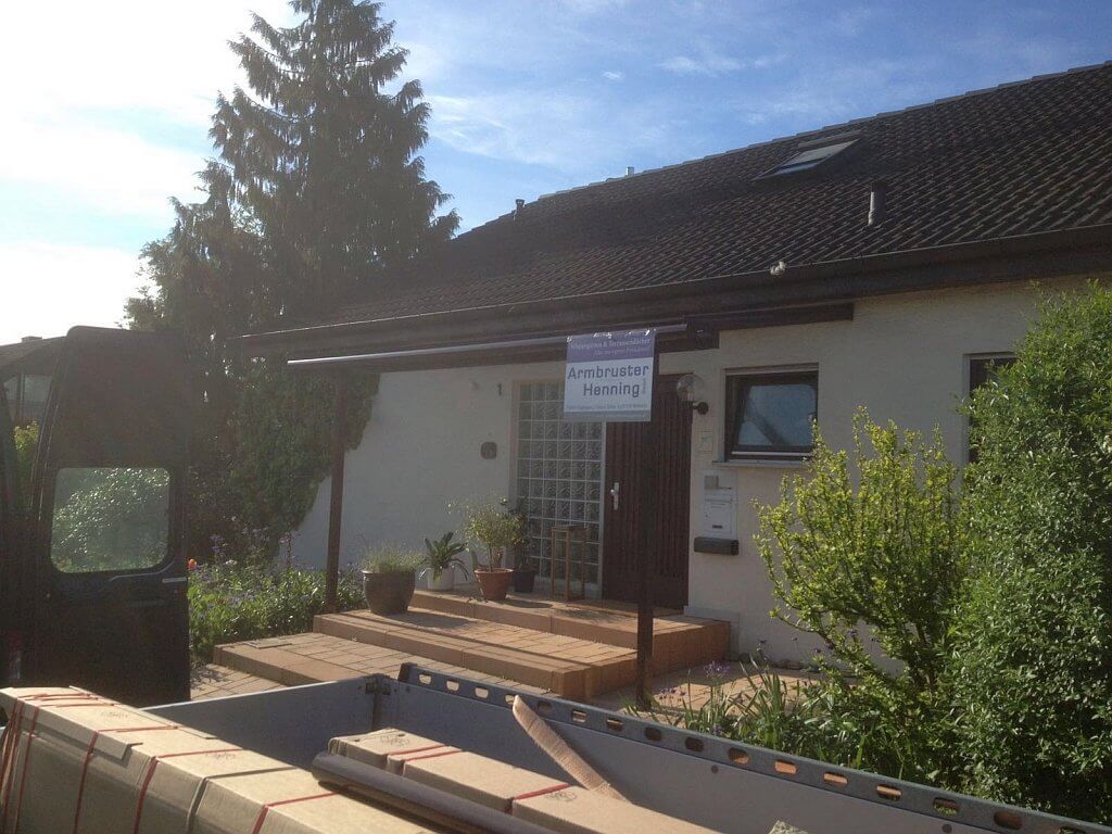 8 Wochen danach beim Montagebeginn am Terrassendach hinten