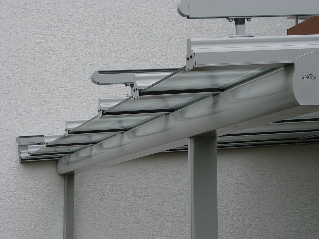 Detailansicht Traufe eingeglast