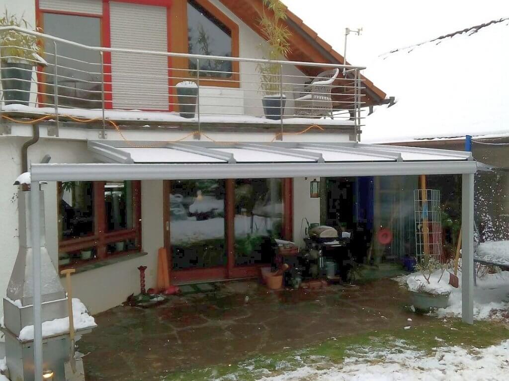 Bei der Abnahme der Terrassenüberdachung