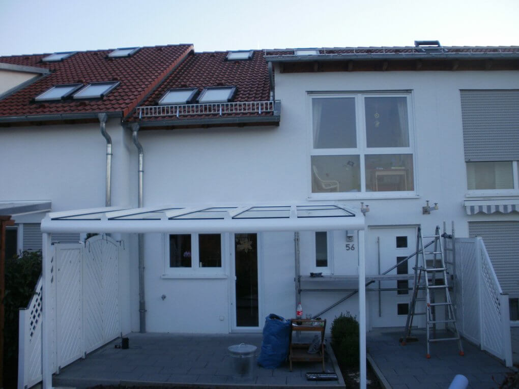 Montage vom Vordach in Friolzheim