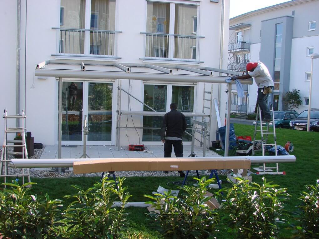 Montage des Glasdaches Montage des Glasdaches