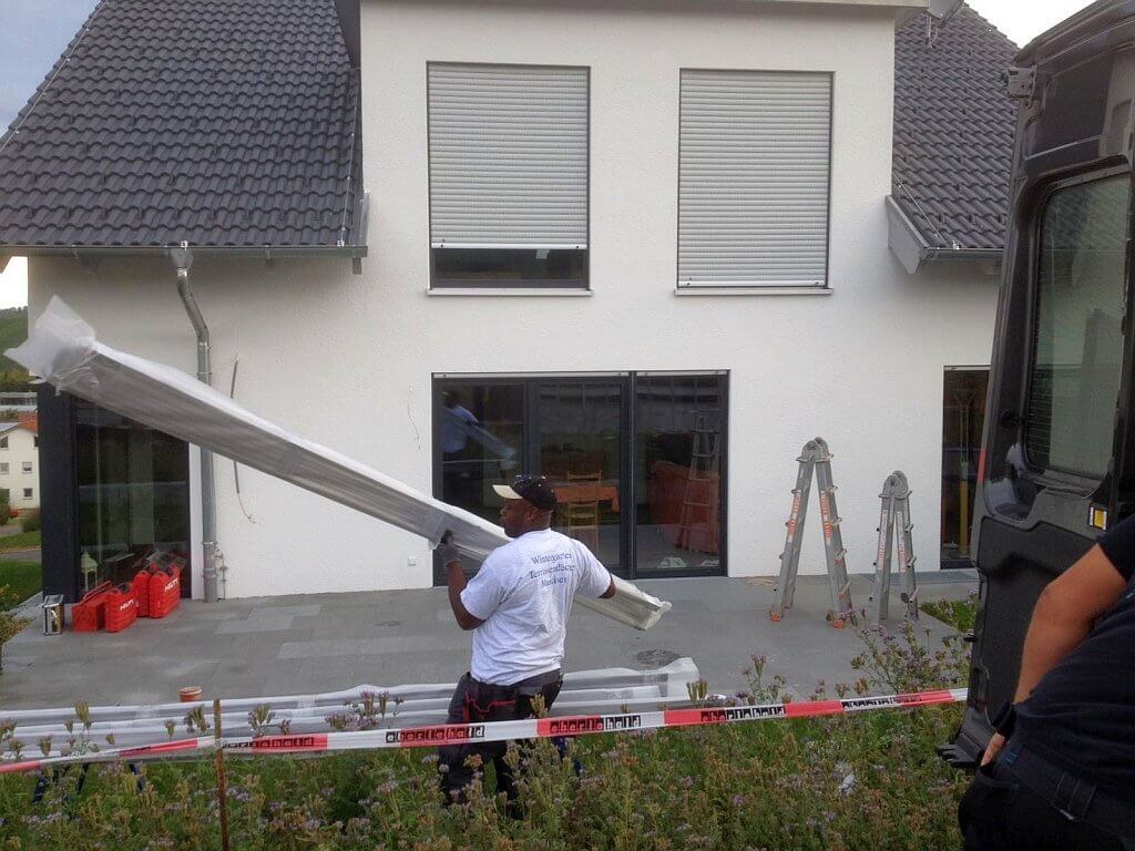 Montagebeginn in Metzingen