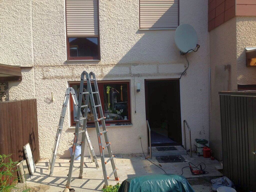 Abbau der alten Holzpergola