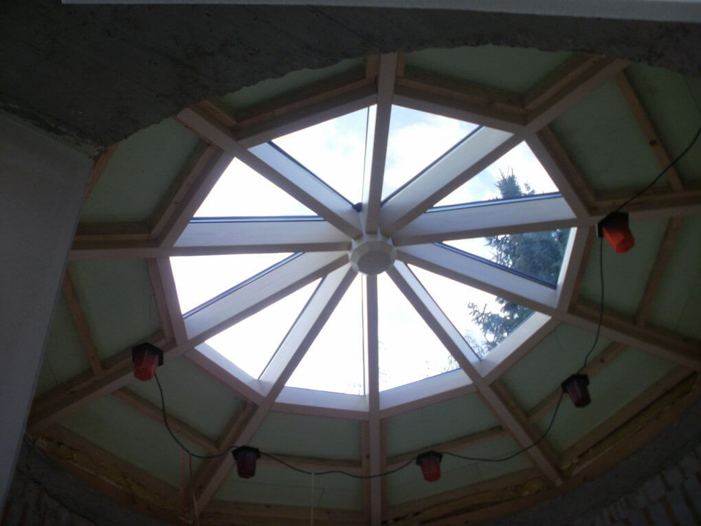 Lichtkuppel während der Montage