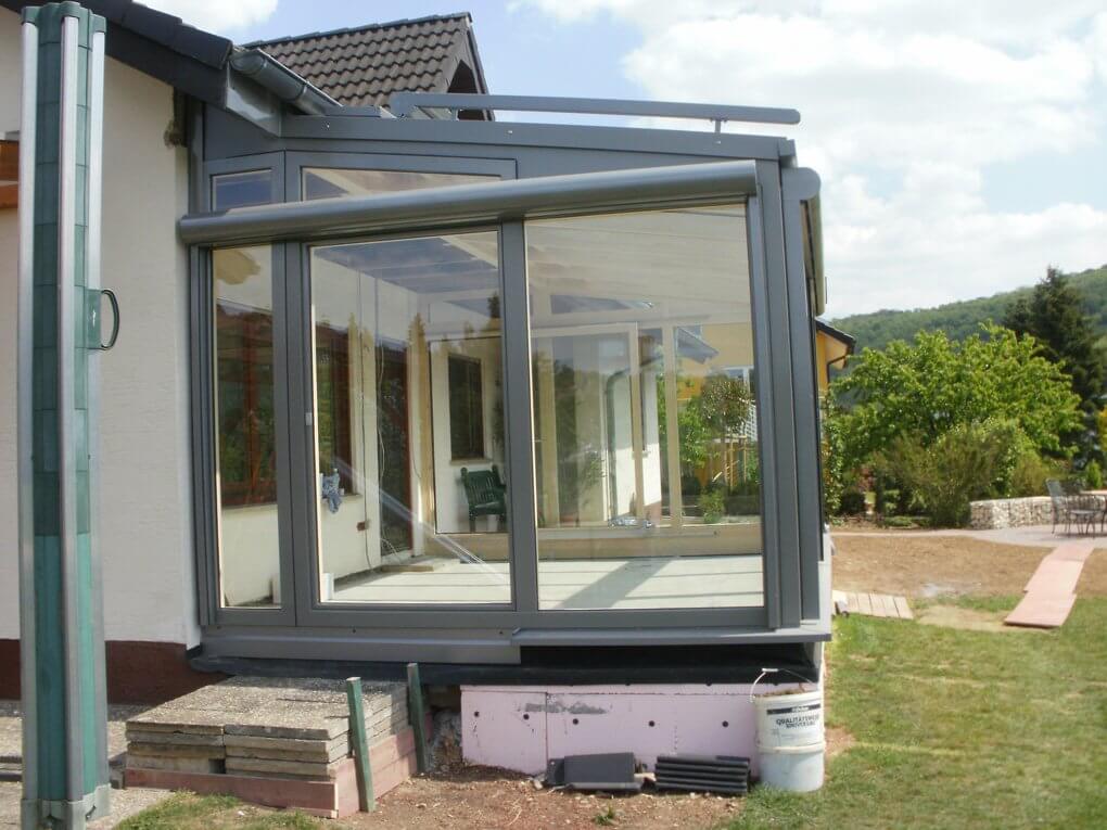 Montage der Holz-Aluminium Konstruktion