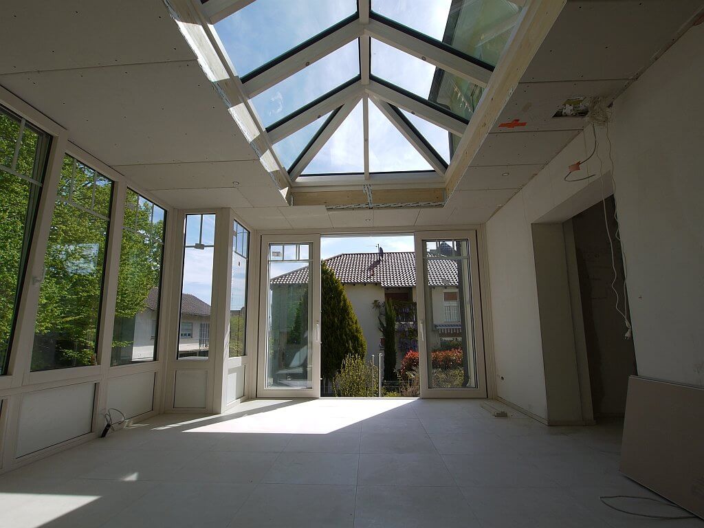 Flachdach wird innen für den Putz vorbereitet