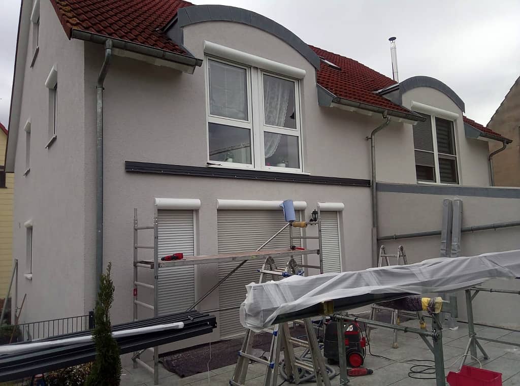 Montage der Firstschiene