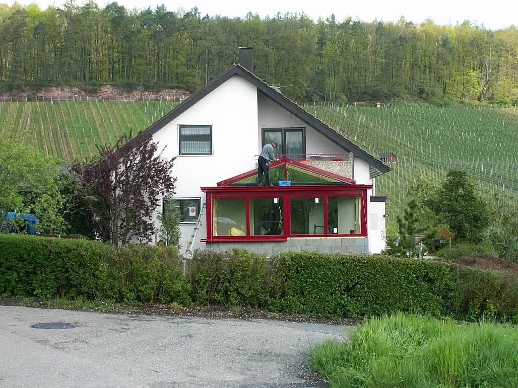 Blecharbeiten am Dachrand