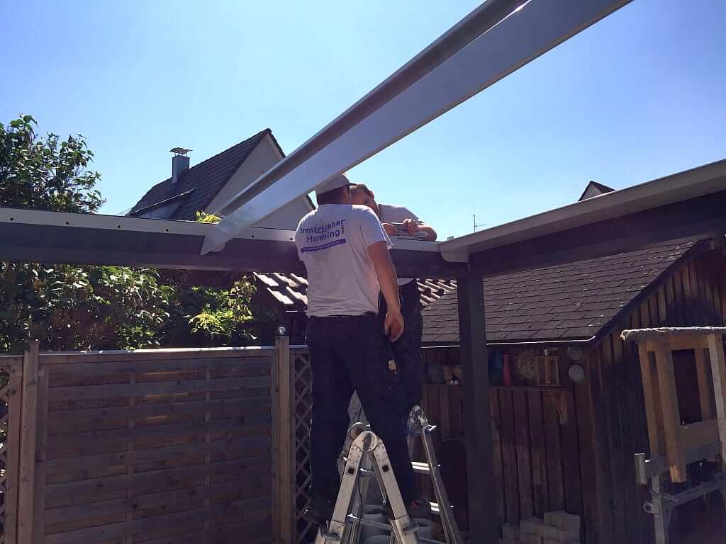 Motormontage am Lamellendach