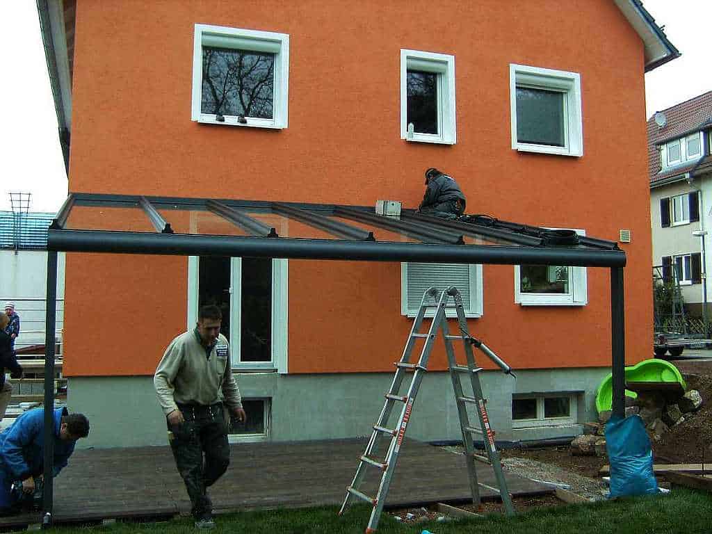 Beim einglasen der Aluminium Konstruktion