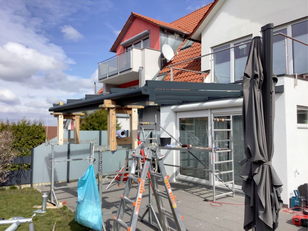 Montagebeginn in Cleebronn