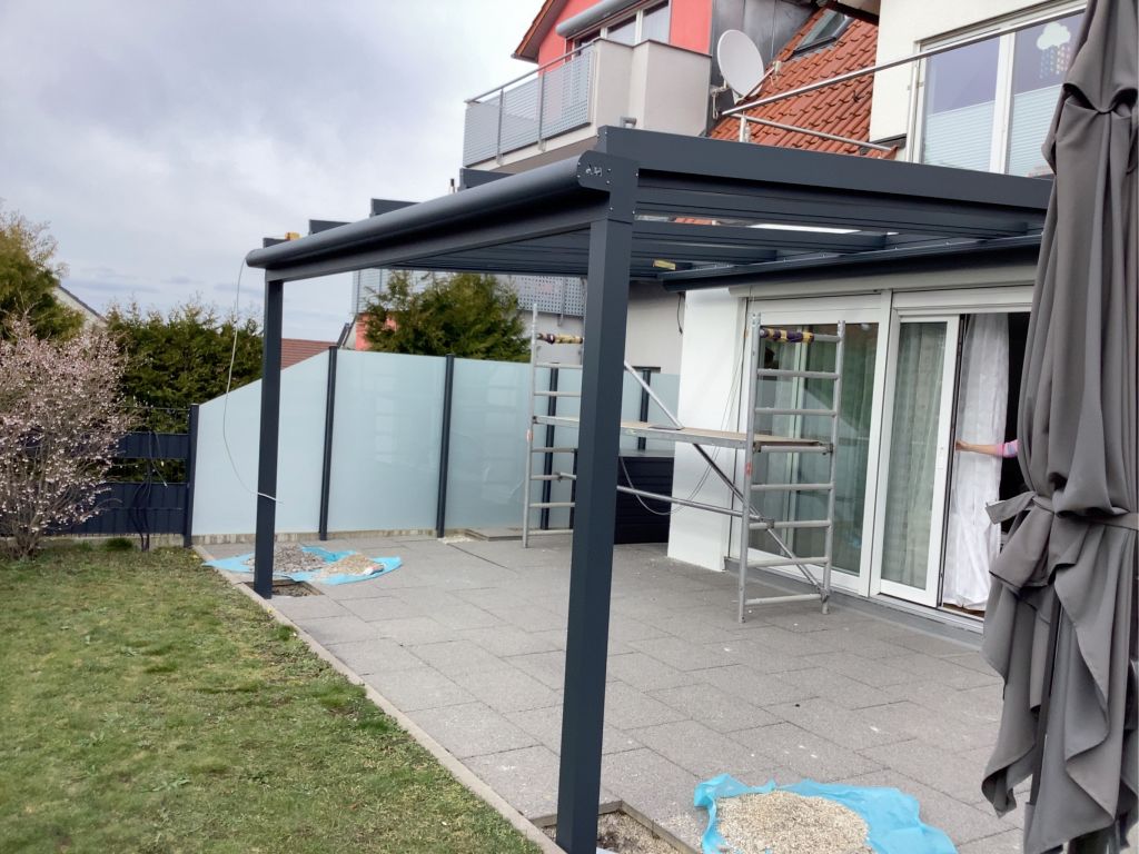 Montage der Aluminium Konstruktion