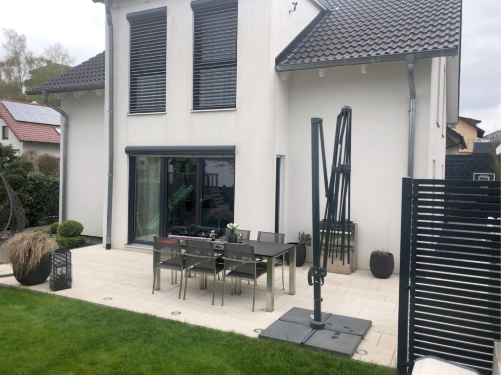 Montagebeginn in Güglingen