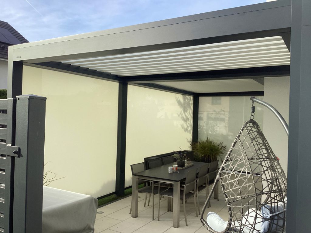 Hochwertige Lamellendächer Niefern-Öschelbronn und Illingen